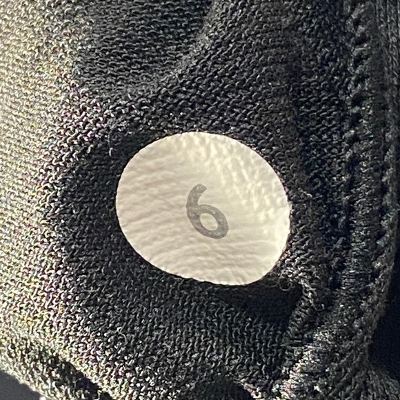 Lululemon criss-cross back top - Picture 4 of 4